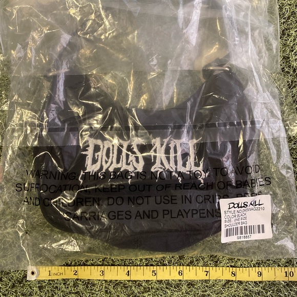 Dolls Kill Shoulder Purse🥀🖤 - Picture 4 of 7